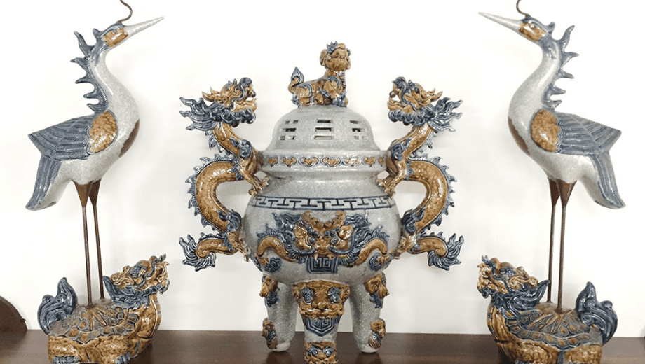 Tối Ưu Vật Phẩm Thờ Cúng Với Bộ Tam Sự Gốm Nhỏ