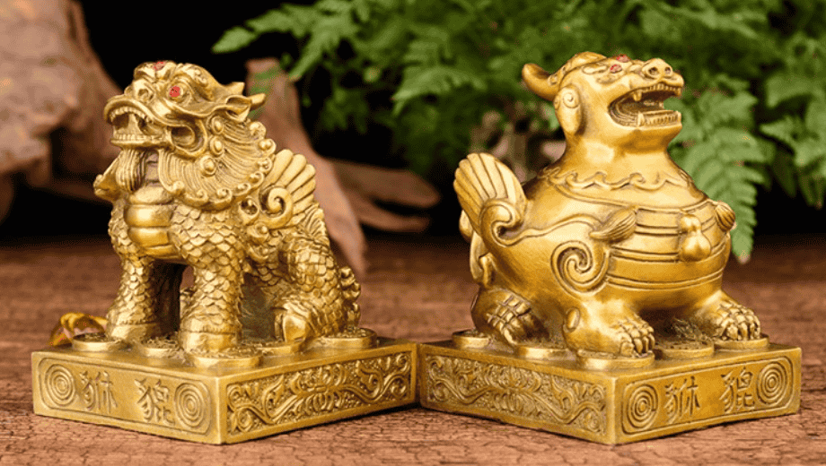 Tỳ hưu có hợp với kệ gỗ óc chó trong phòng khách không?