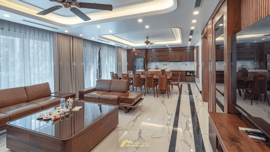 Phòng khách gỗ óc chó sử dụng ánh sáng tự nhiên