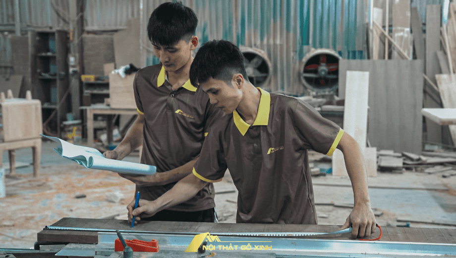 Địa chỉ thi công quầy bar gỗ óc chó cao cấp, hiện đại