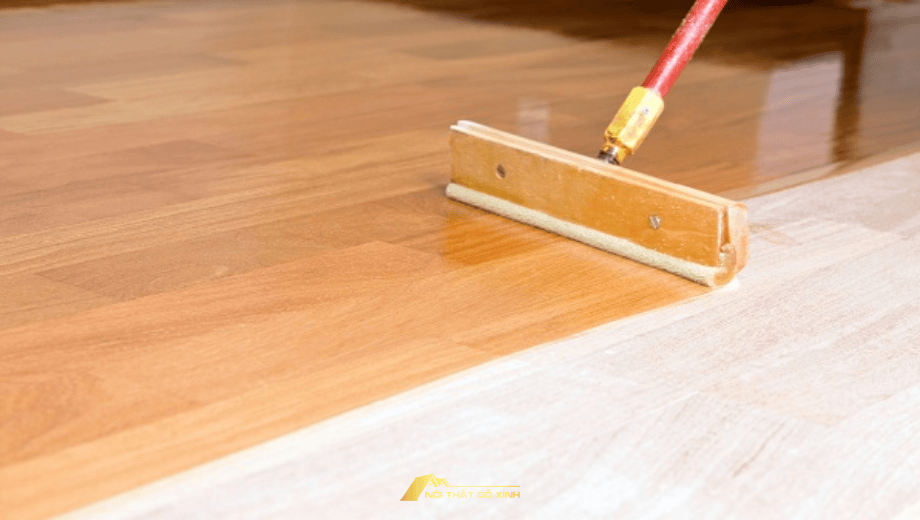 Xử Lý Vết Xước Trung Bình Trên Gỗ Óc Chó