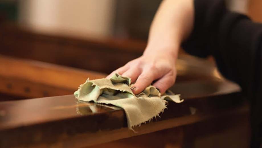 Vệ sinh gỗ đúng cách
