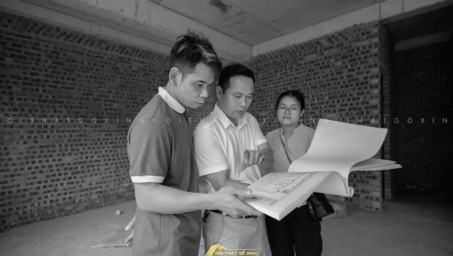 Đội ngũ thi công gỗ óc chó chuyên nghiệp 