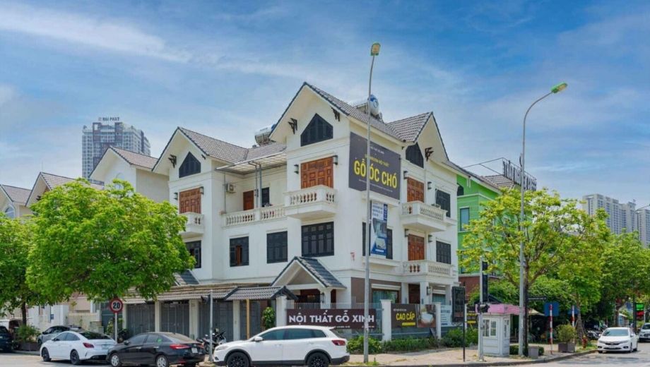 Showroom Nội Thất Gỗ Xinh