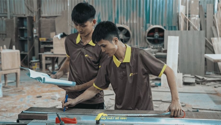 Thi công gỗ óc chó