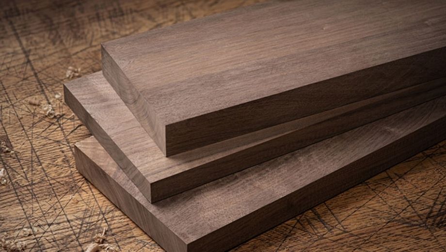 Gỗ óc chó tượng trung cho sự sinh sôi phát triển dồi dào 