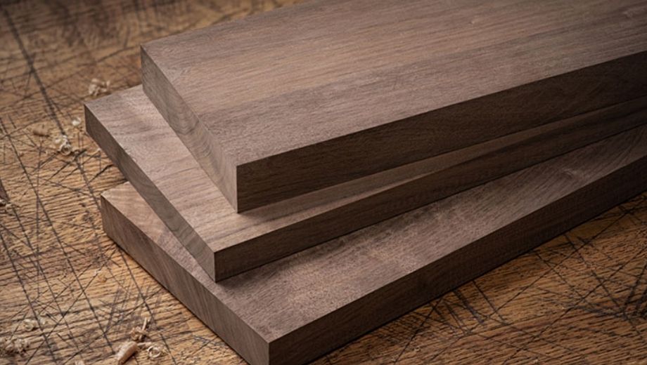 Màu nâu trầm của gỗ óc chó 