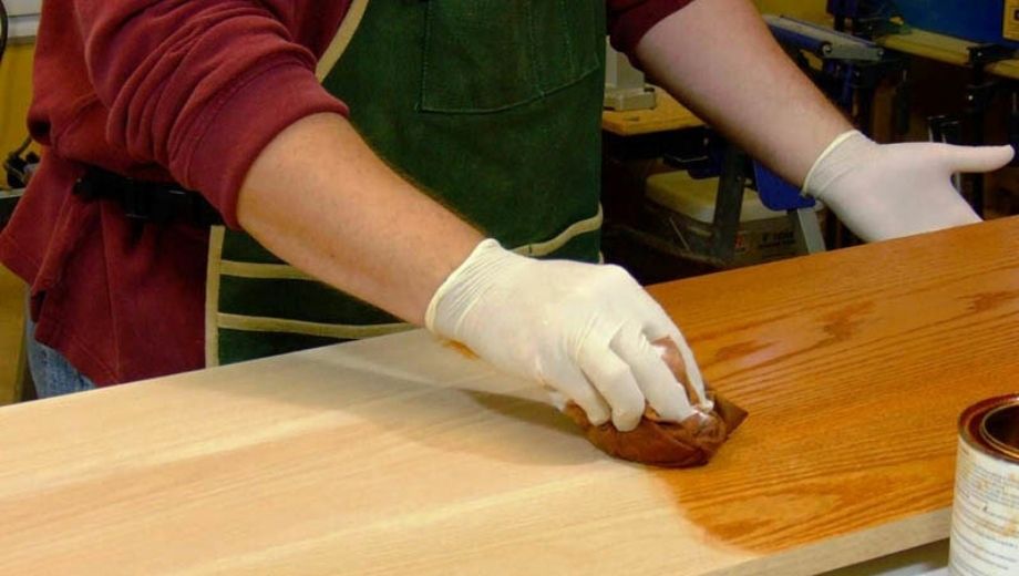 Gỗ óc chó đã sơn màu 