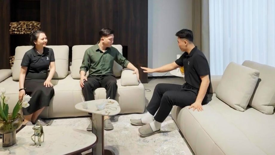 Showroom nội thất gỗ óc chó Kenli