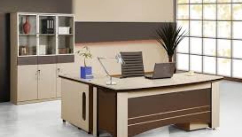 sắp xếp bàn làm việc chuẩn phong thủy